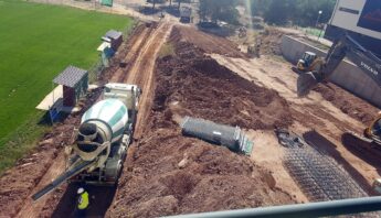 Obra de la “piscinas municipales en urbanización “las camaretas”